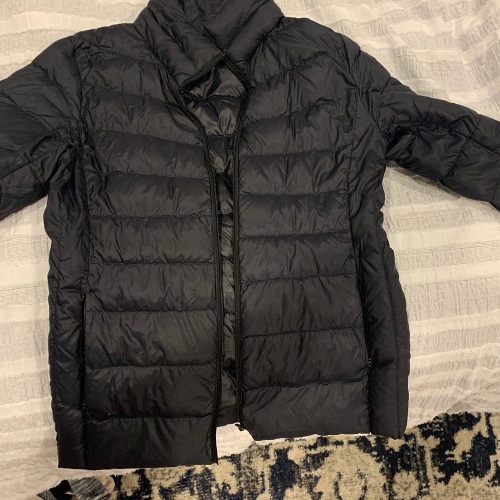 Uniqlo short down jacket